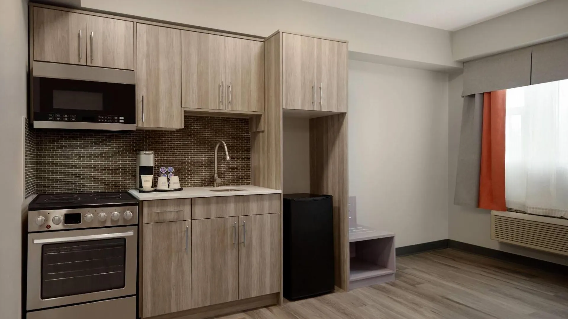 Ramada By Wyndham West Edmonton Hotel & Suites Canada