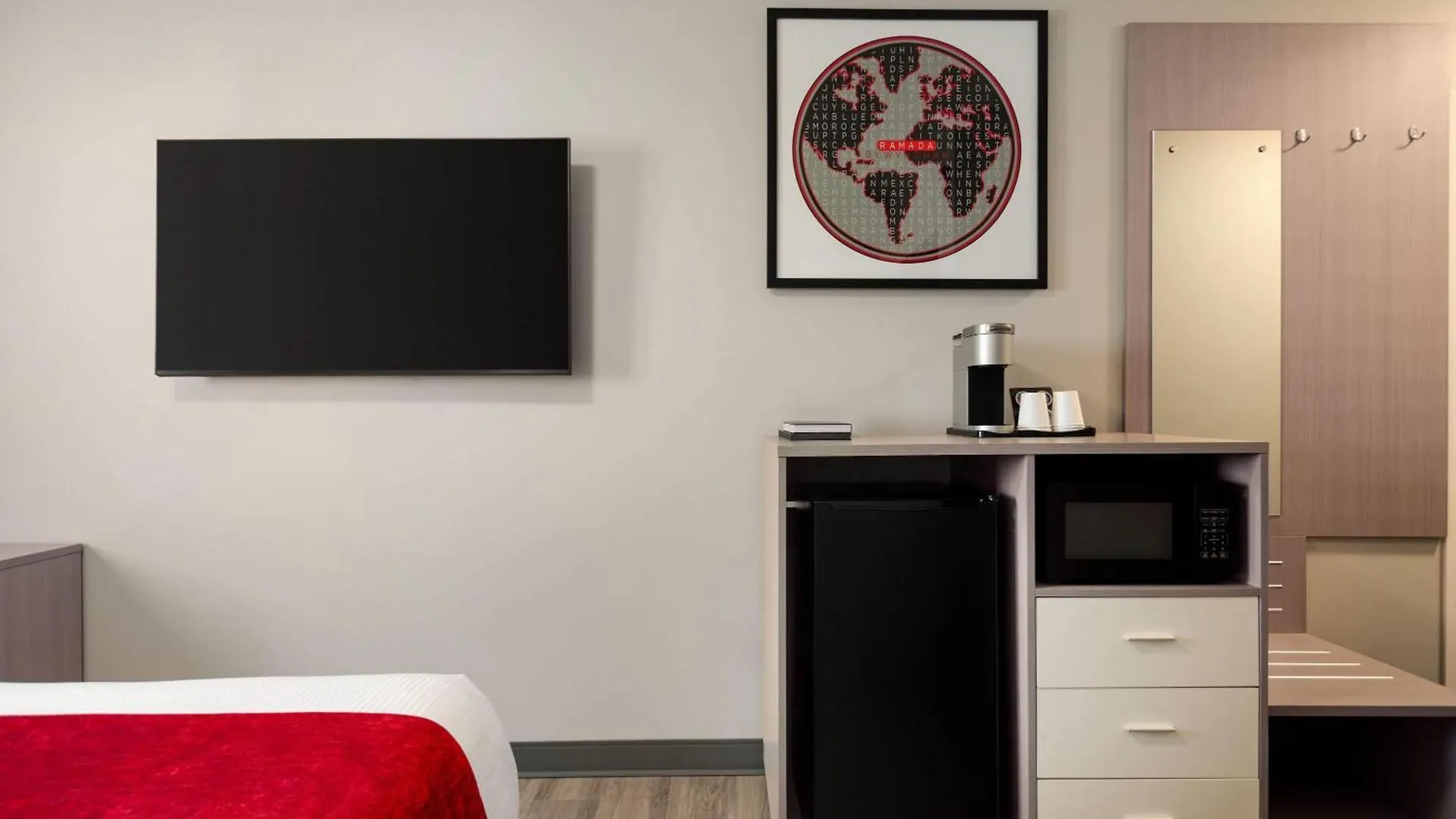 Ramada By Wyndham West Edmonton Hotel & Suites