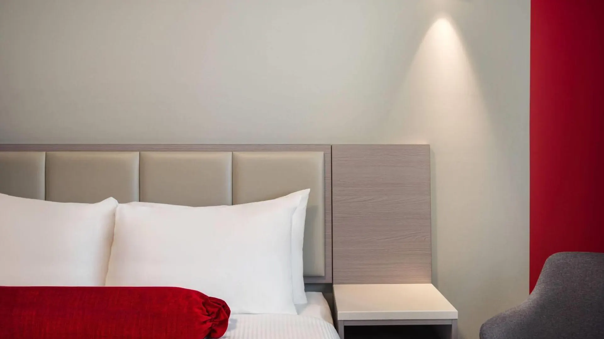 ***  Ramada By Wyndham West Edmonton Hotel & Suites Canada