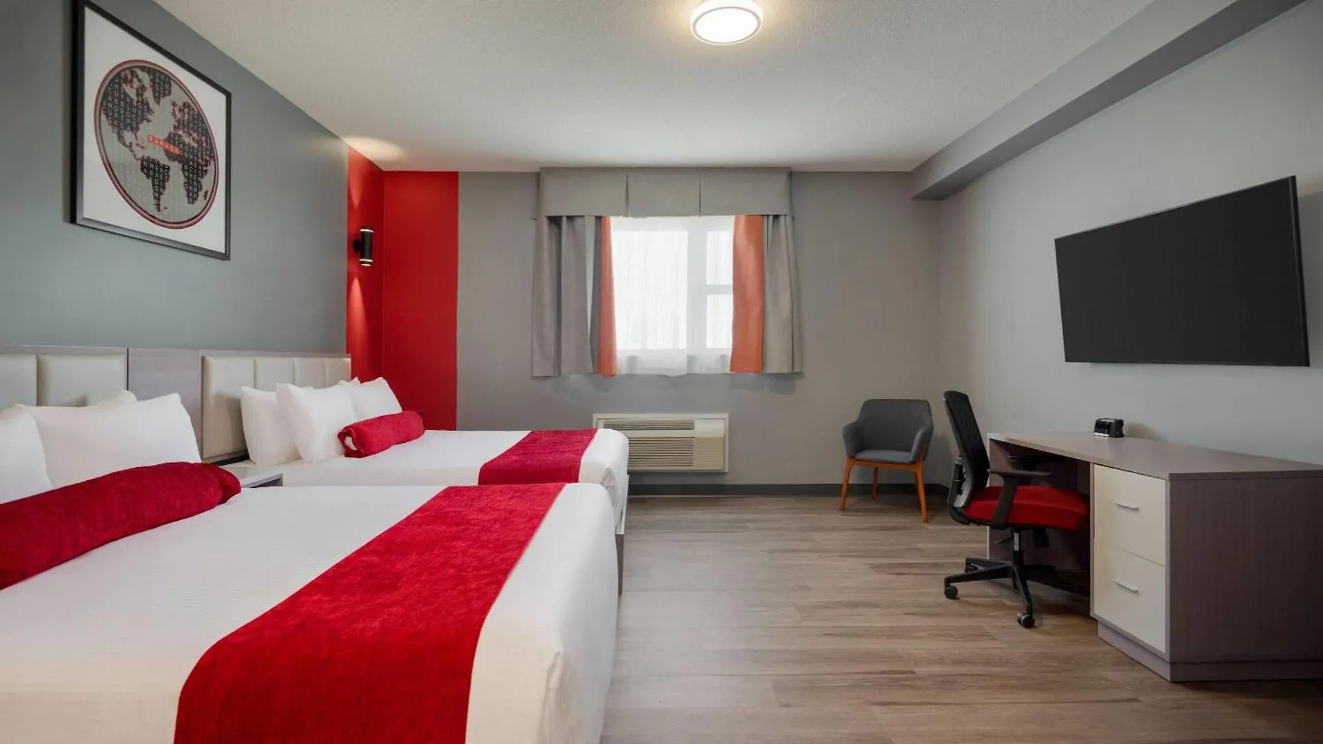 Ramada By Wyndham West Edmonton Hotel & Suites 3*,