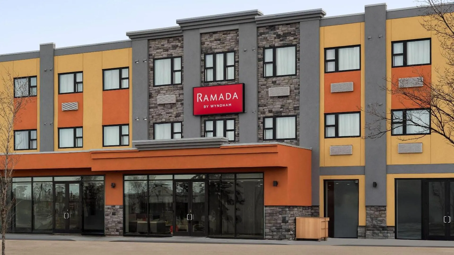 Ramada By Wyndham West Edmonton Hotel & Suites